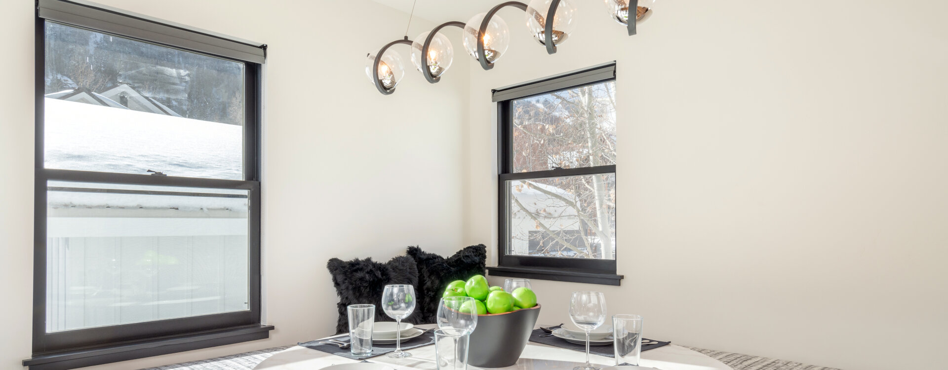 10-Telluride-Telluride_s-Peak-Dining-Nook