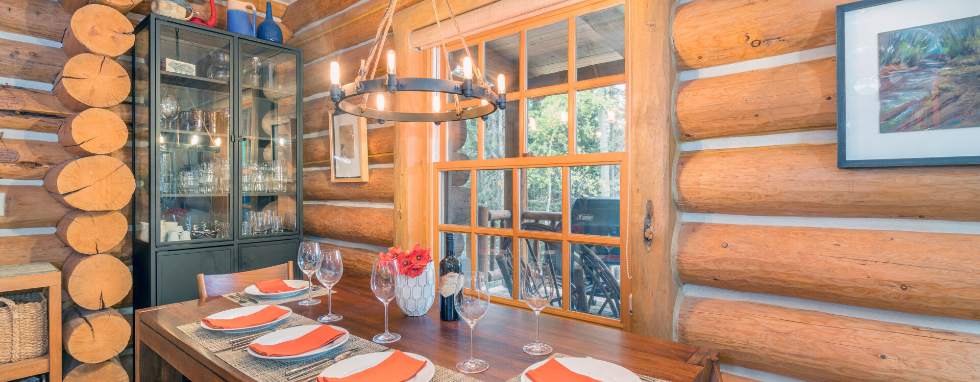 10-Telluride-Yellowbrick-Cabin-Dining