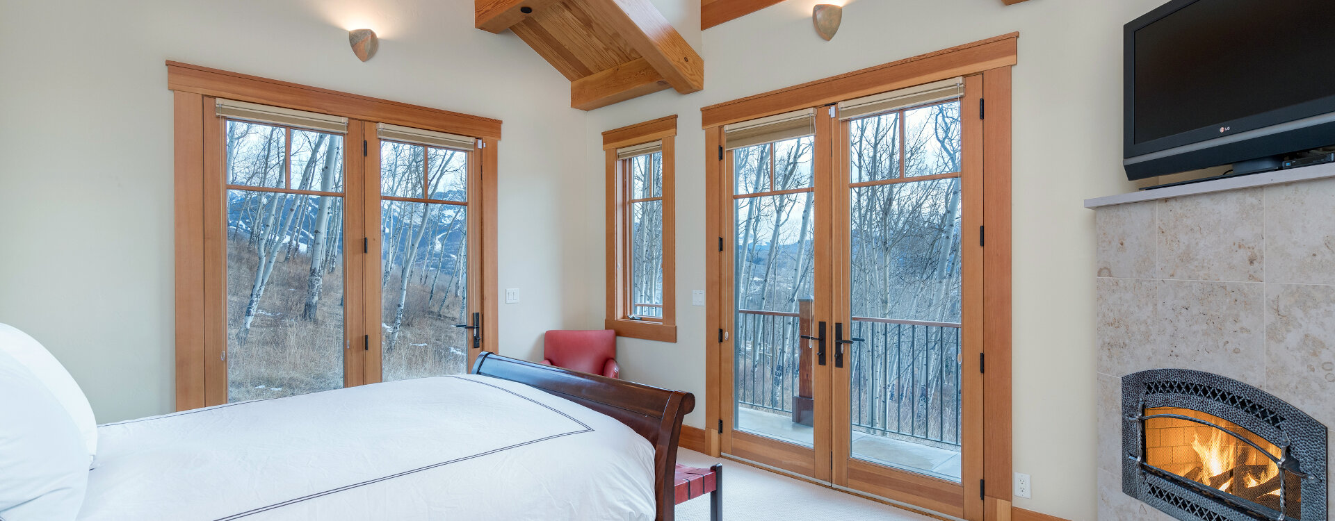 11-Telluride-Grand-Vista-East-Master-Bedroom