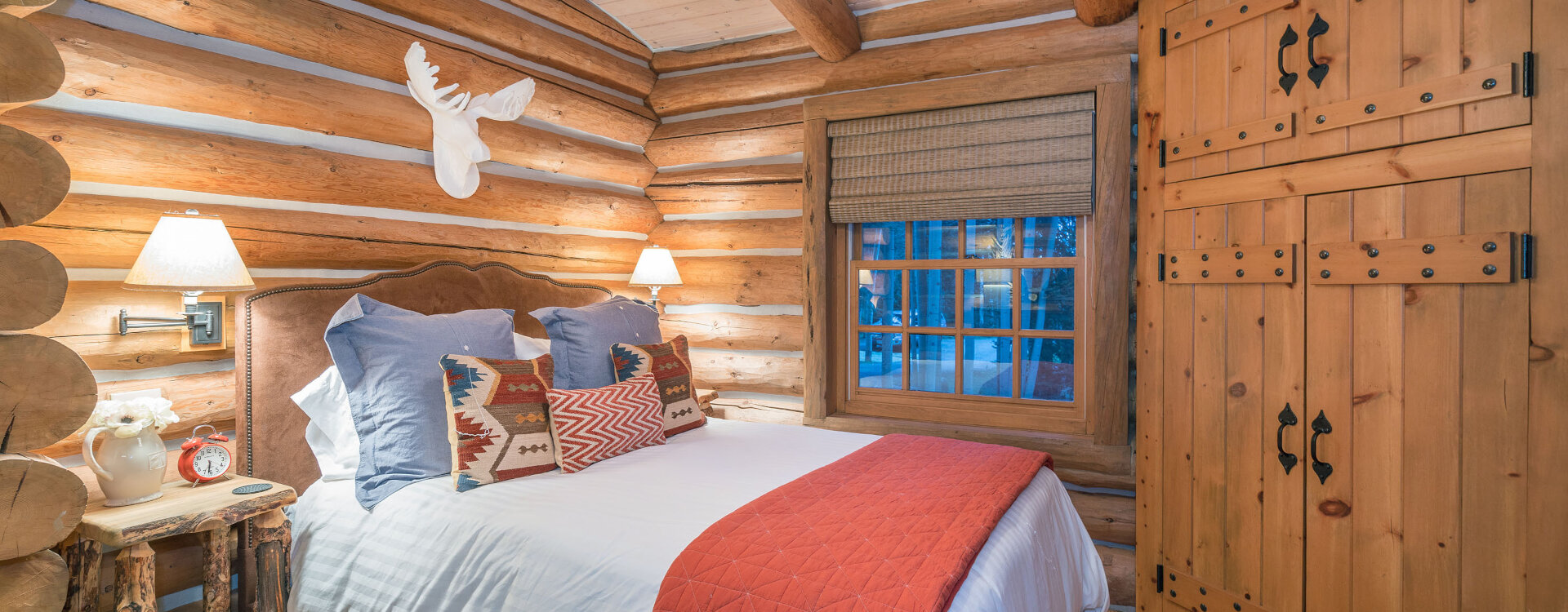11-Telluride-Yellow-Brick-Cabin-Master-Bedroom