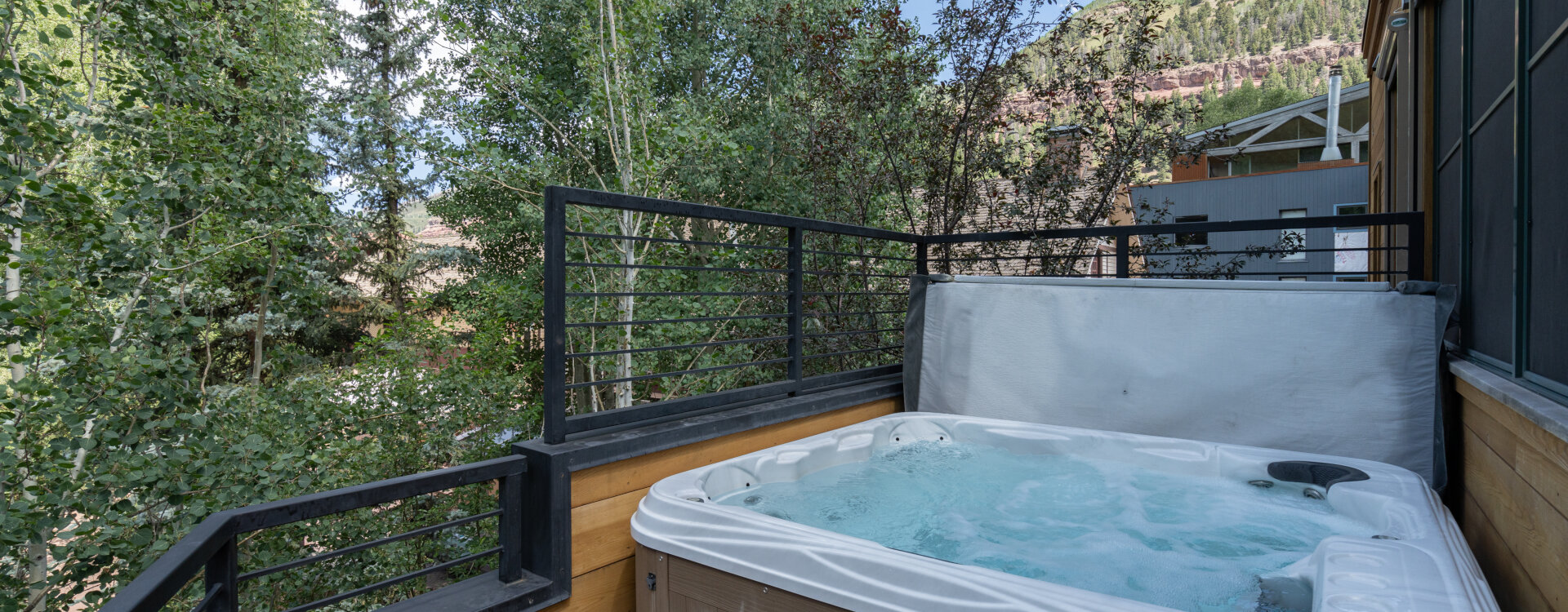 12-Telluride-480-Depot-Hot-Tub