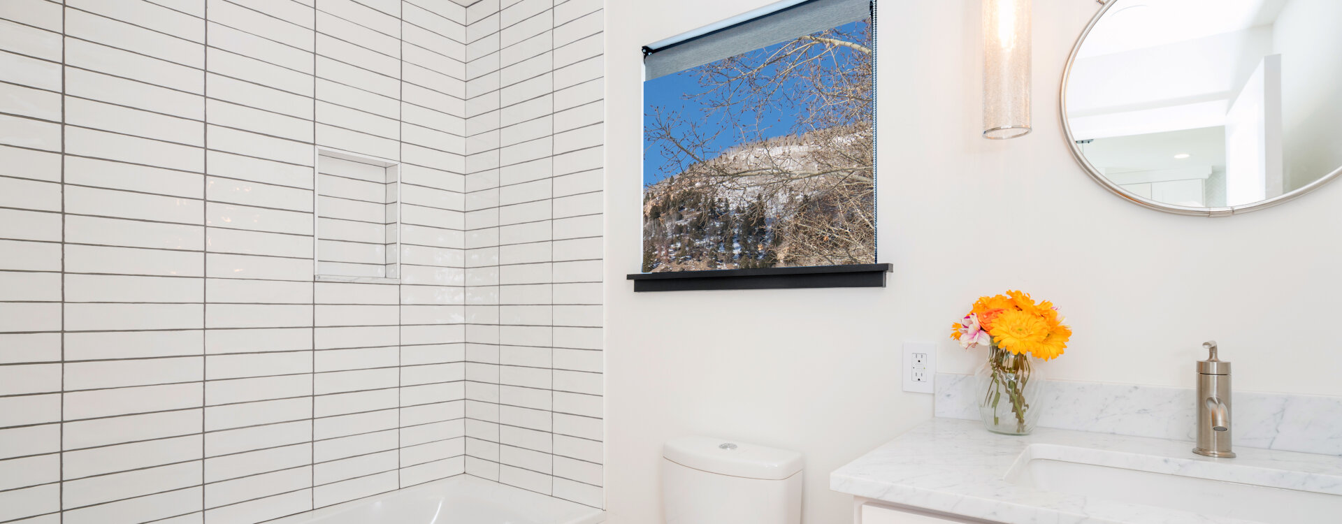 12-Telluride-Telluride_s-Peak-Living-Level-Bath