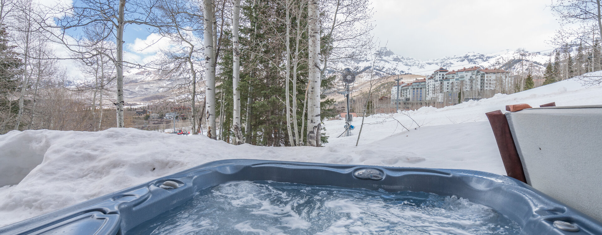 13.5-Telluride-Pine-Meadows-138-Hot-Tub