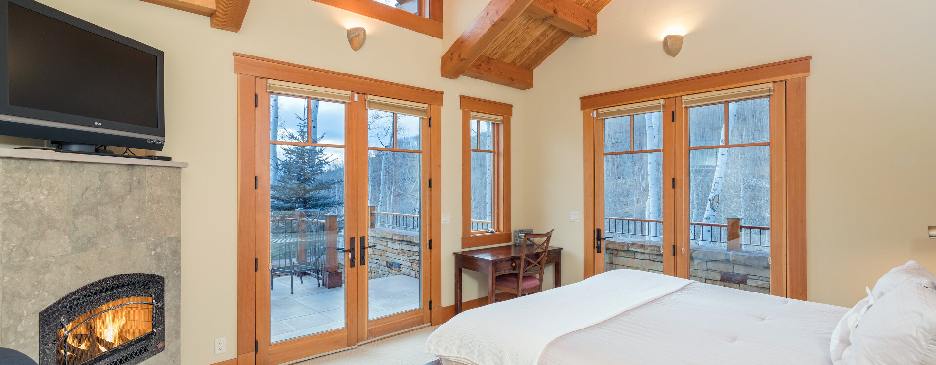 14-Telluride-Grand-Vista-West-Master-Bedroom