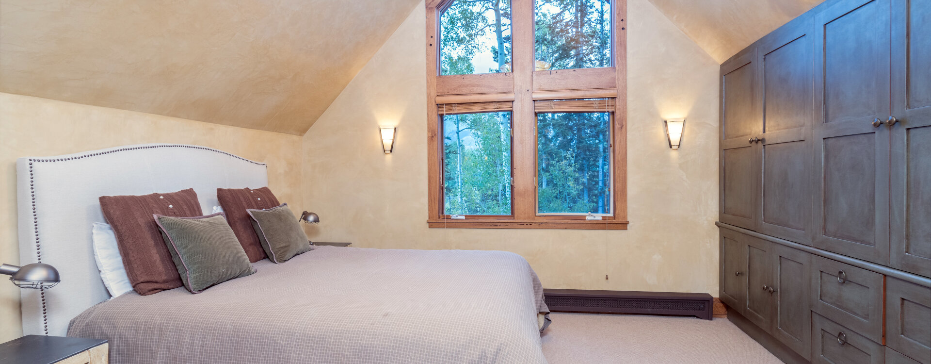 15-Telluride-Alpenglow-Guest-Suite-2