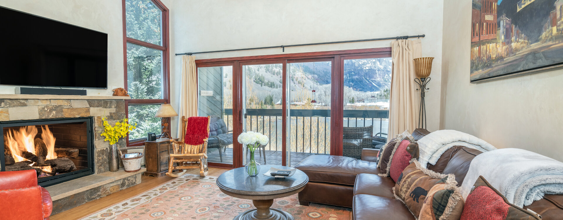 2-Telluride-Riverside-B201-Living-Fireplace