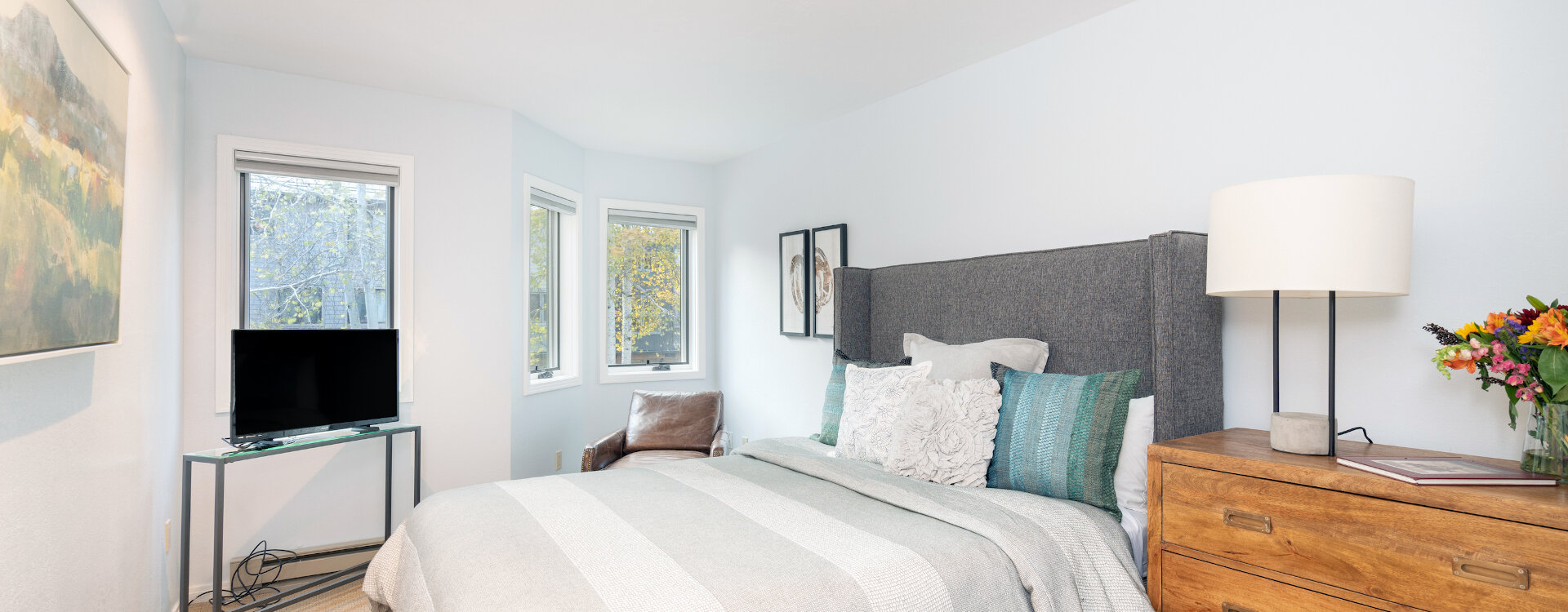 2.01-telluride-lulu-luxe-guest-bedroom-1-web