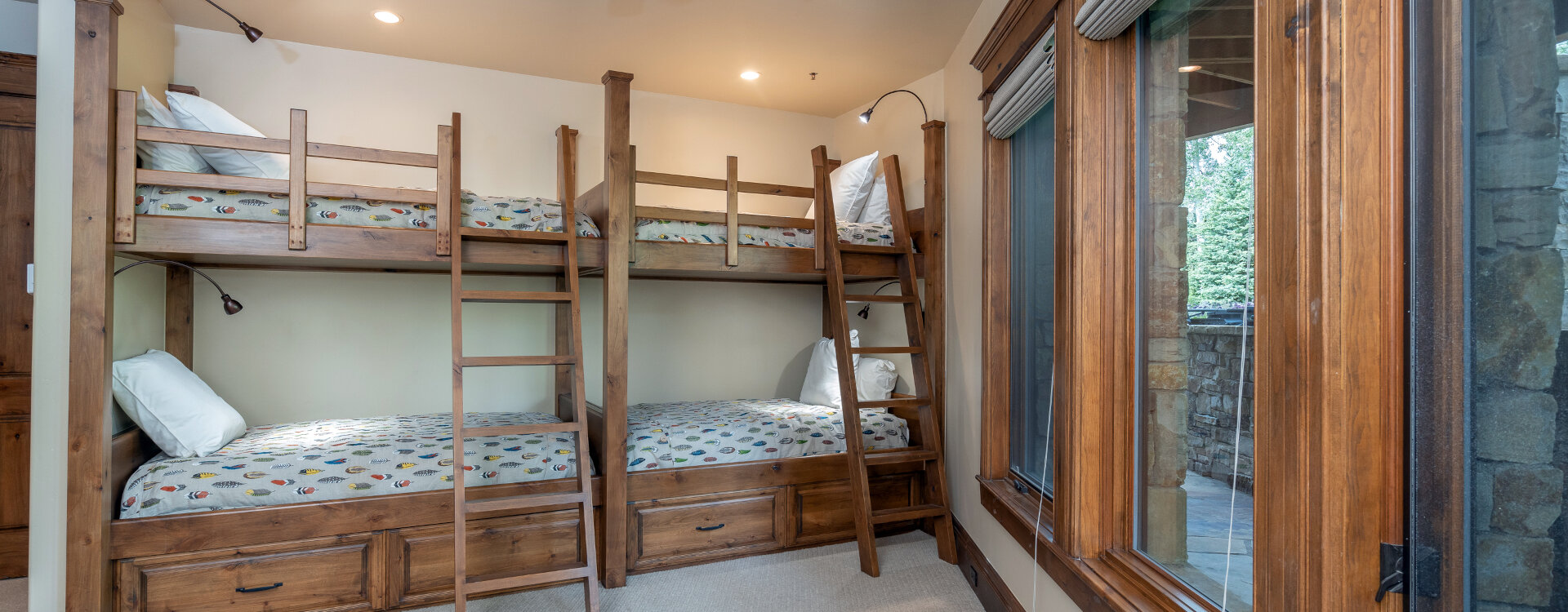 2.11-mountain-village-pinnacle-bunk-room-web