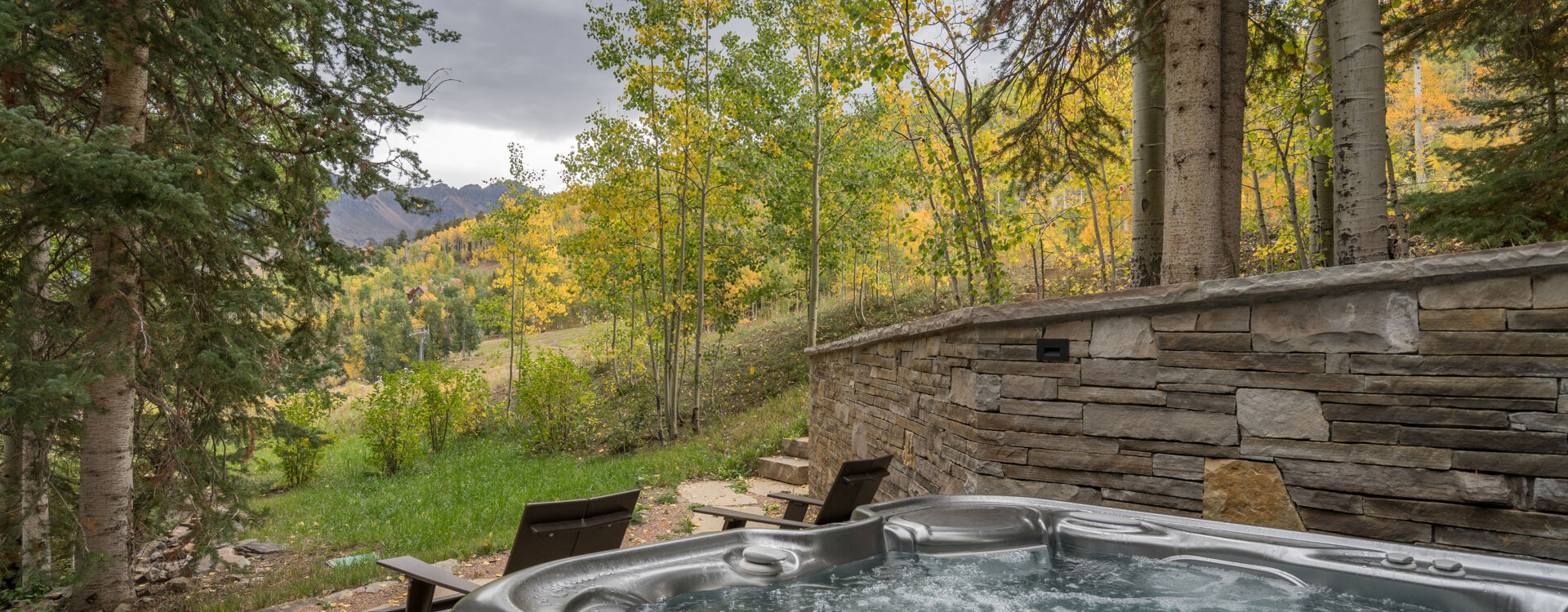 20-Telluride-YellowBrick-Cabin-Hot-Tub