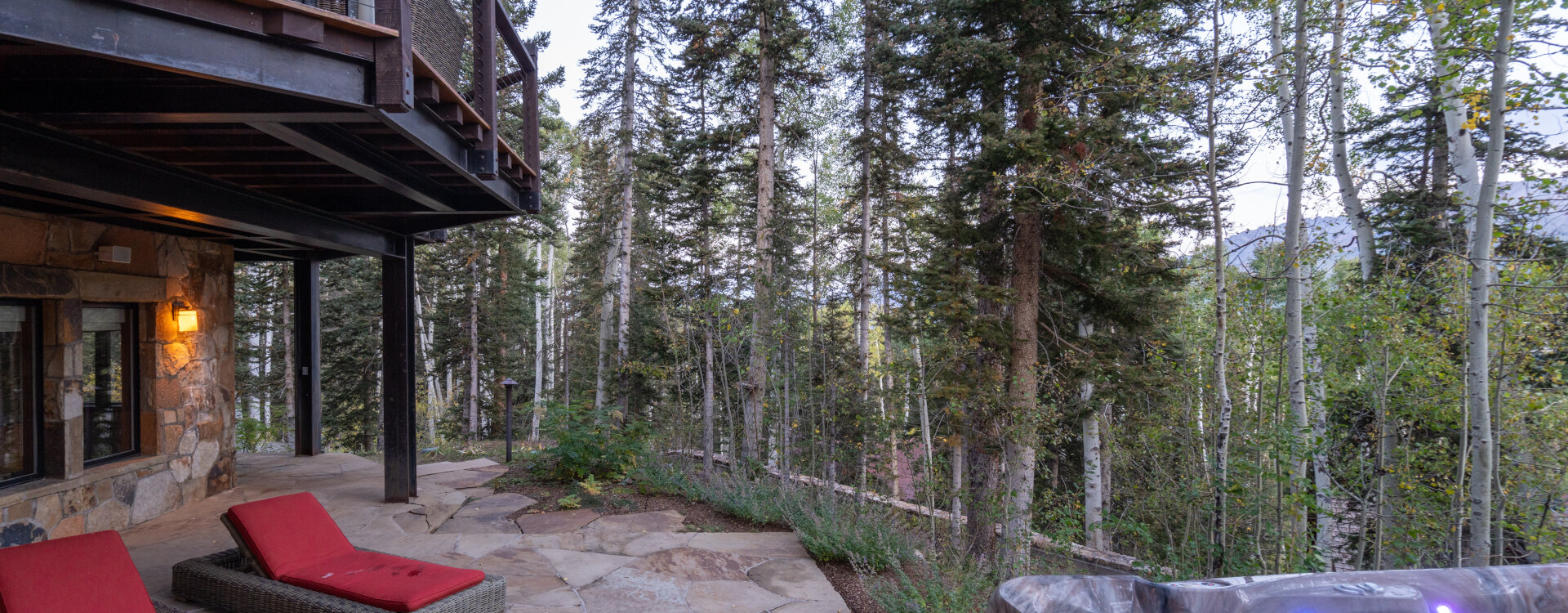 20.2-Telluride-Alpenglow-Patio