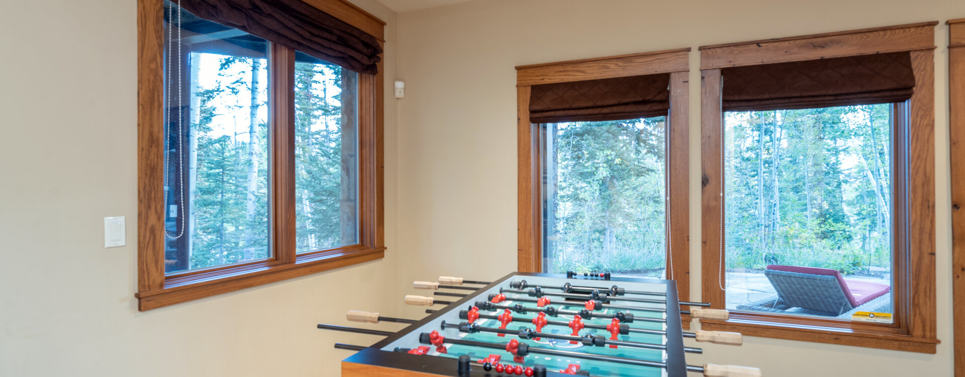 21-Telluride-Alpenglow-Foosball-Table