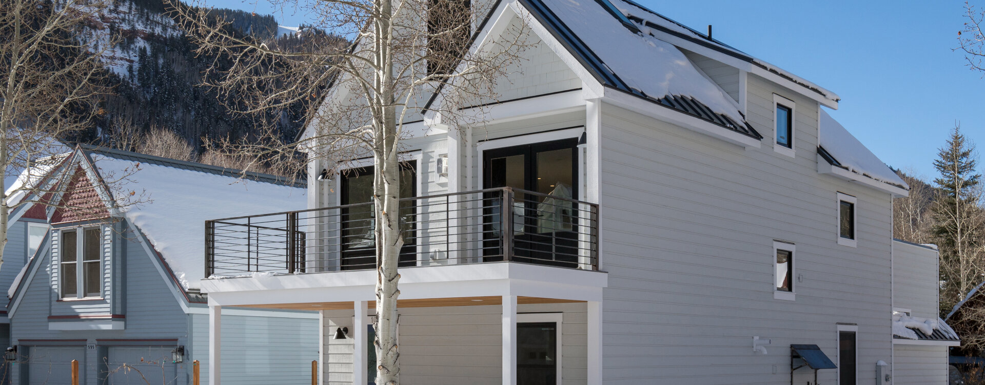 21-Telluride-Telluride_s-Peak-Exterior-Reverse