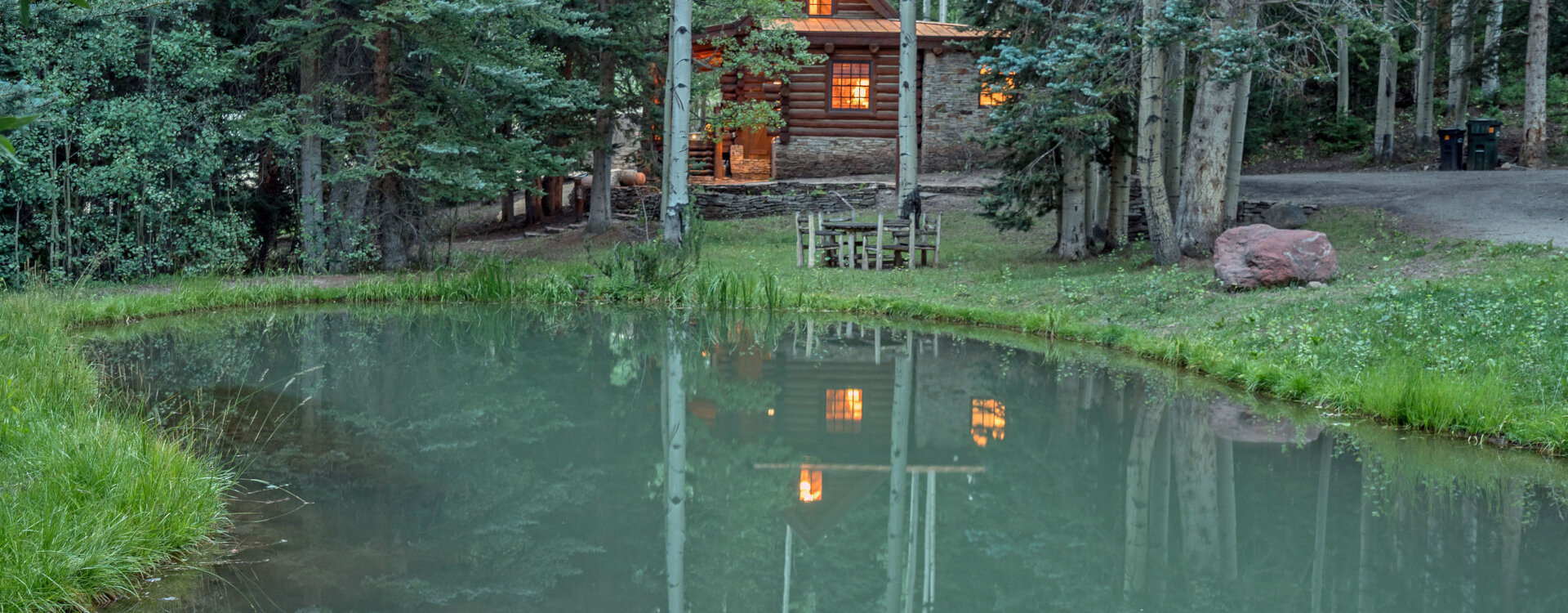 23-Telluride-Yellow-Brick-Cabin-Pond