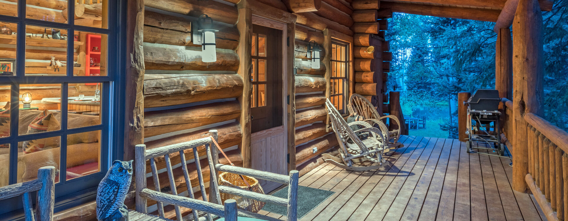 3-Telluride-Yellow-Brick-Cabin-Porch-Dusk