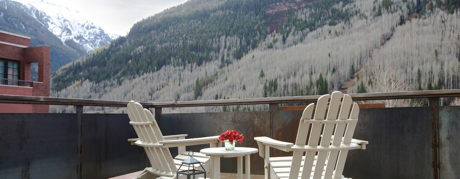 4-Telluride-Meribel-Penthouse-Living-Room-Deck-Tight-web