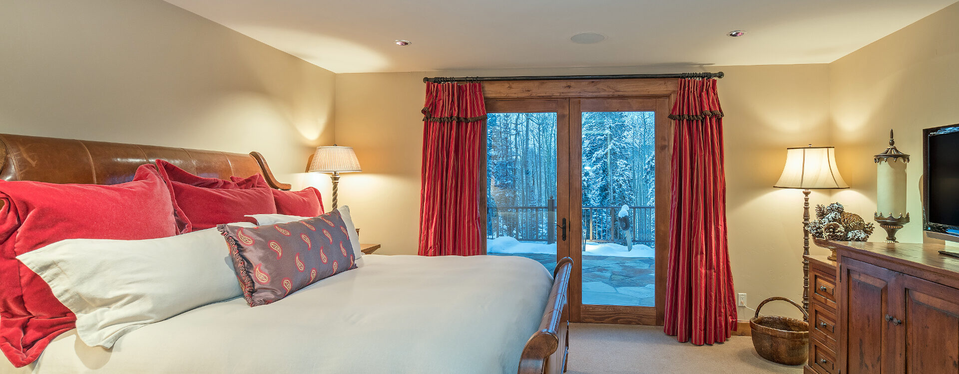 53-Telluride-Autumn-Ridge-Bedroom