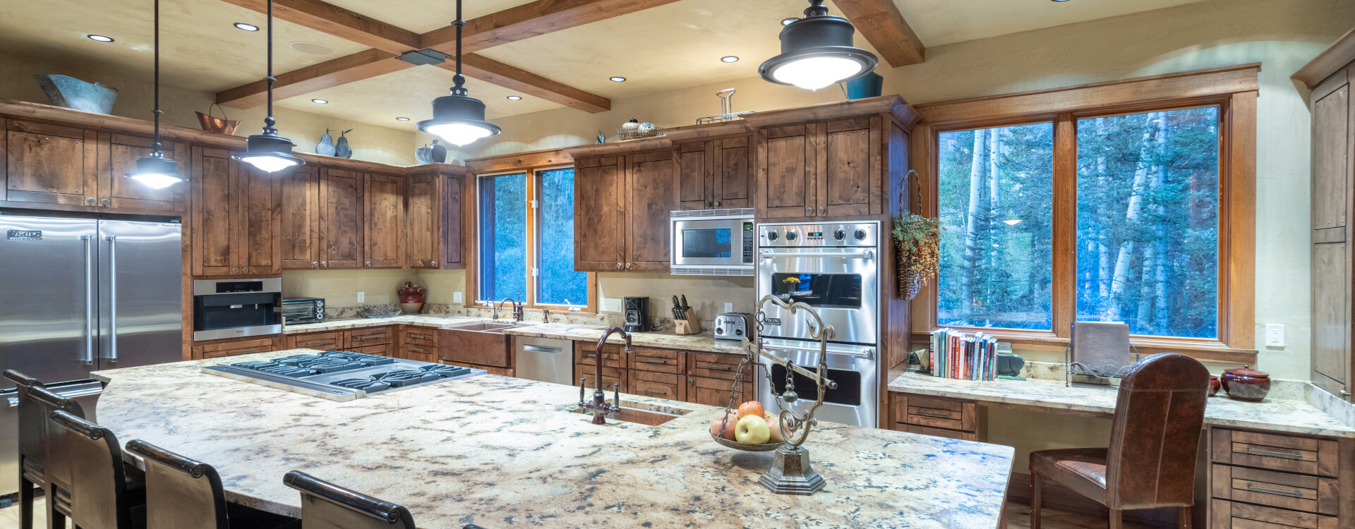 6-Telluride-Alpenglow-Kitchen