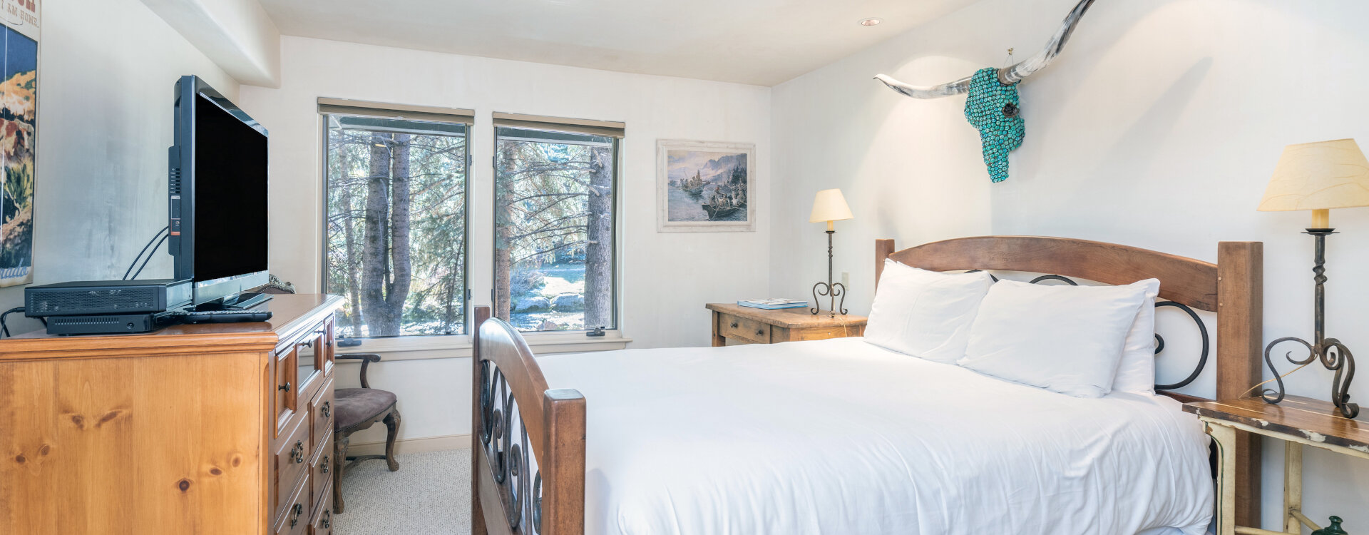 6.01-Telluride-Rivercrown7-Guest-Bedroom1