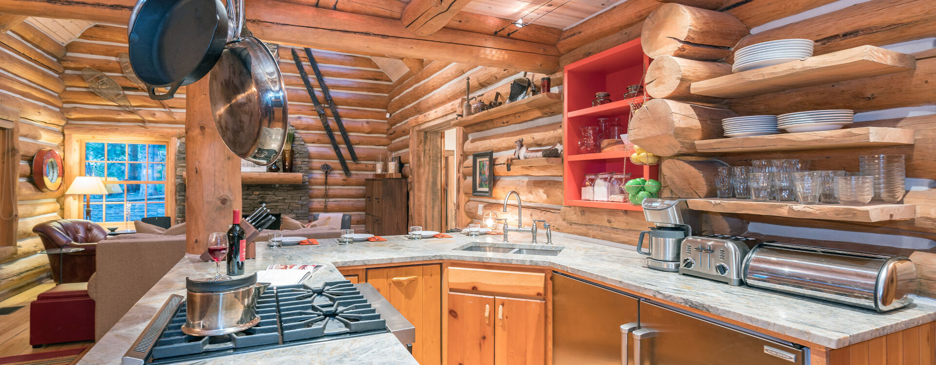 8-Telluride-Yellow-Brick-Cabin-Kitchen-Alt-Angle