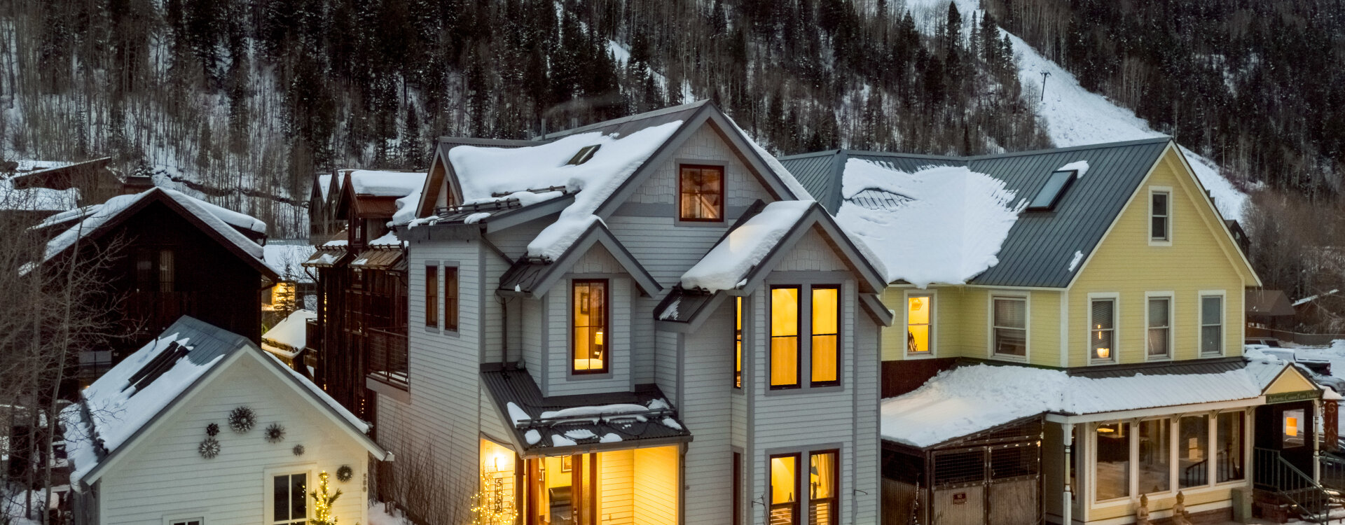 8.03-telluride-local-luxury-winter-exterior-drone-close