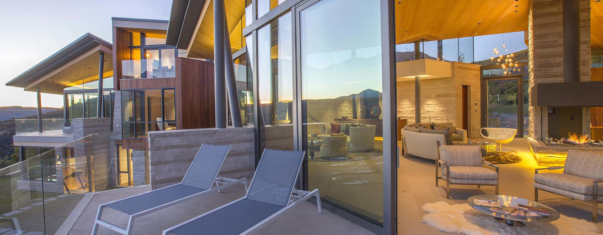 Copy of 21-RemoteTelluride-SunsetRidge-LivingRoominOut-Web