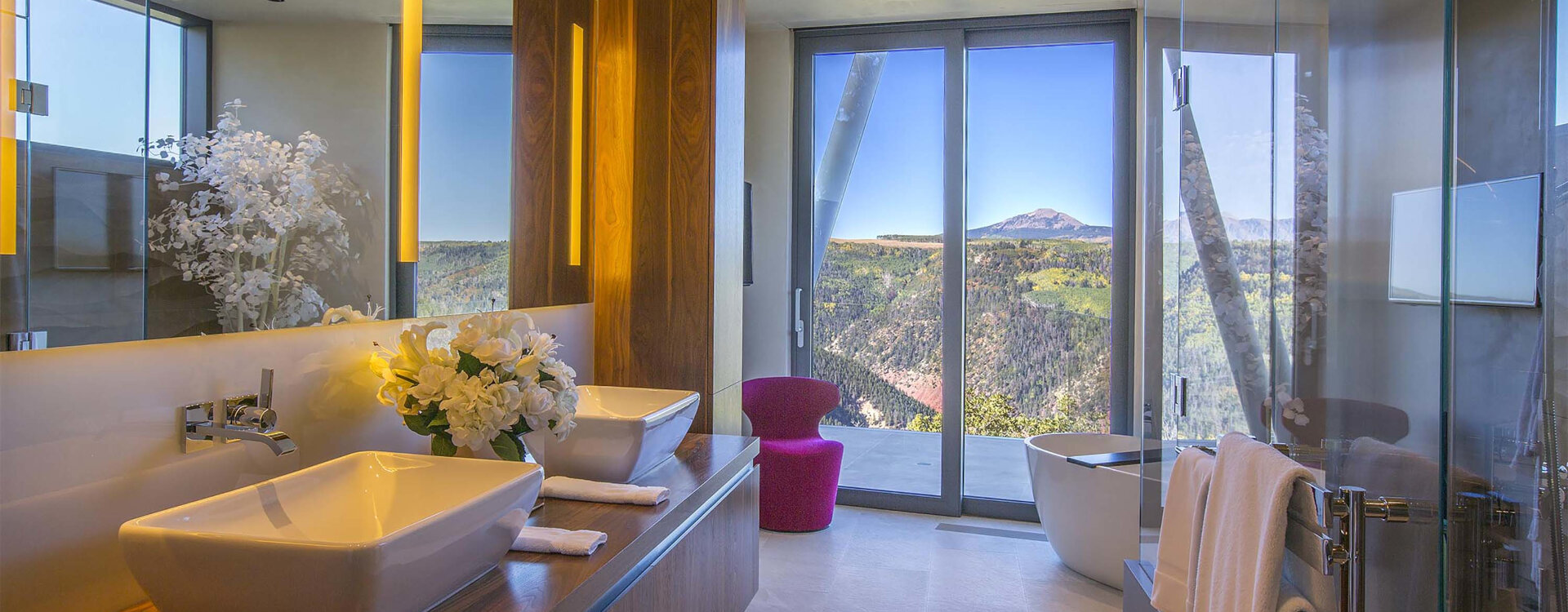 Copy of 38-RemoteTelluride-SunsetRidge-MasterBath-Web