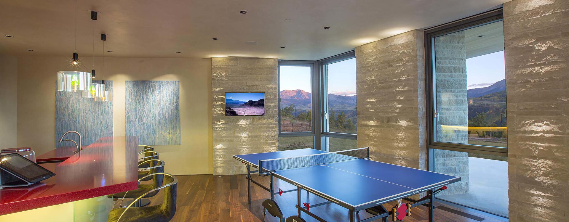 Copy of 46-RemoteTelluride-SunsetRidge-BarPong-Web