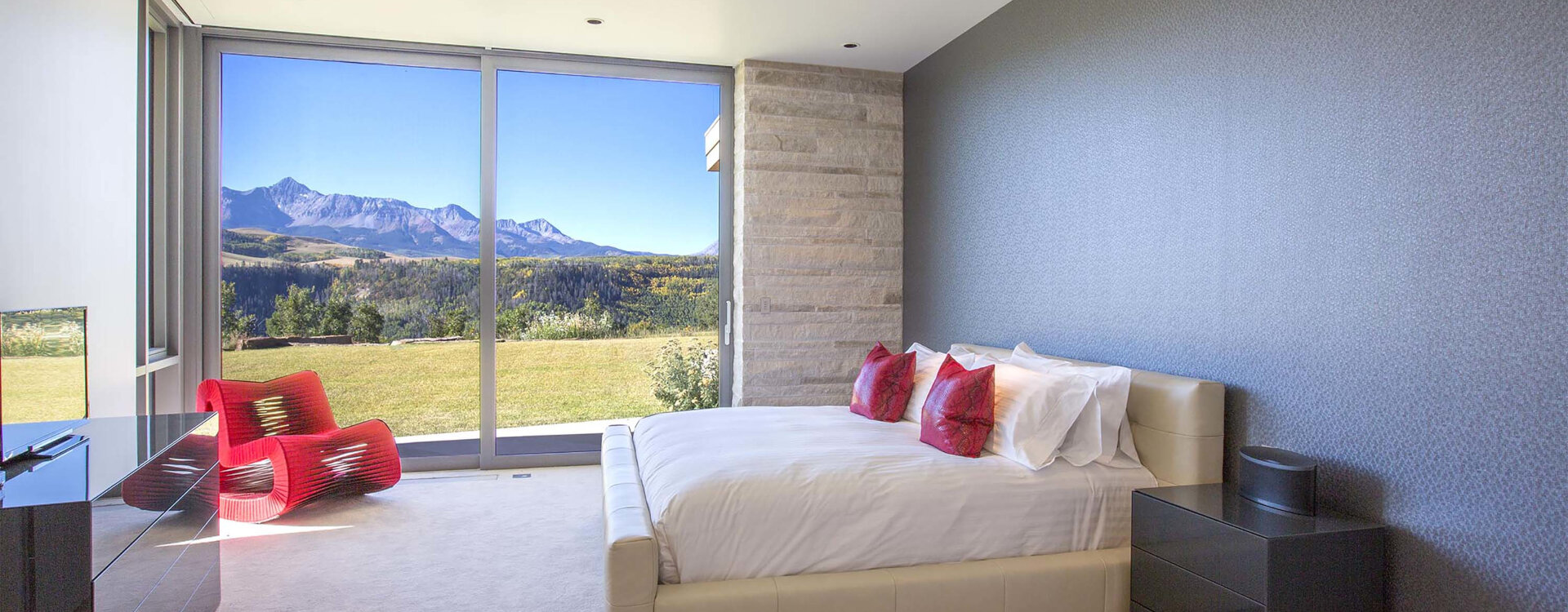 Copy of 58-RemoteTelluride-SunsetRidge-GuestBedI-Web