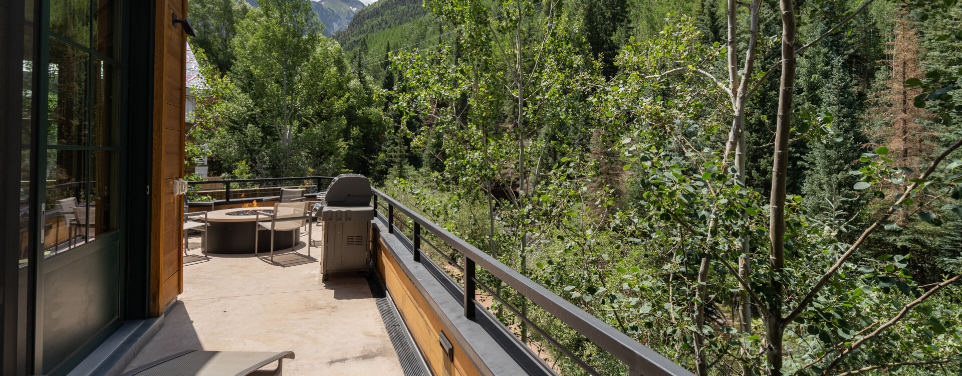 Telluride-480-Depot-Lounge-View