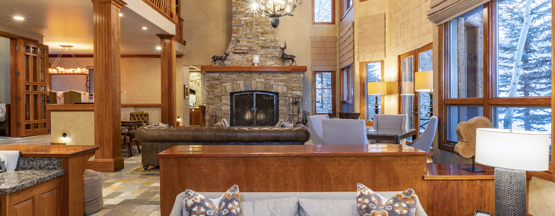 1.06-telluride-gold-hill-den-living-room