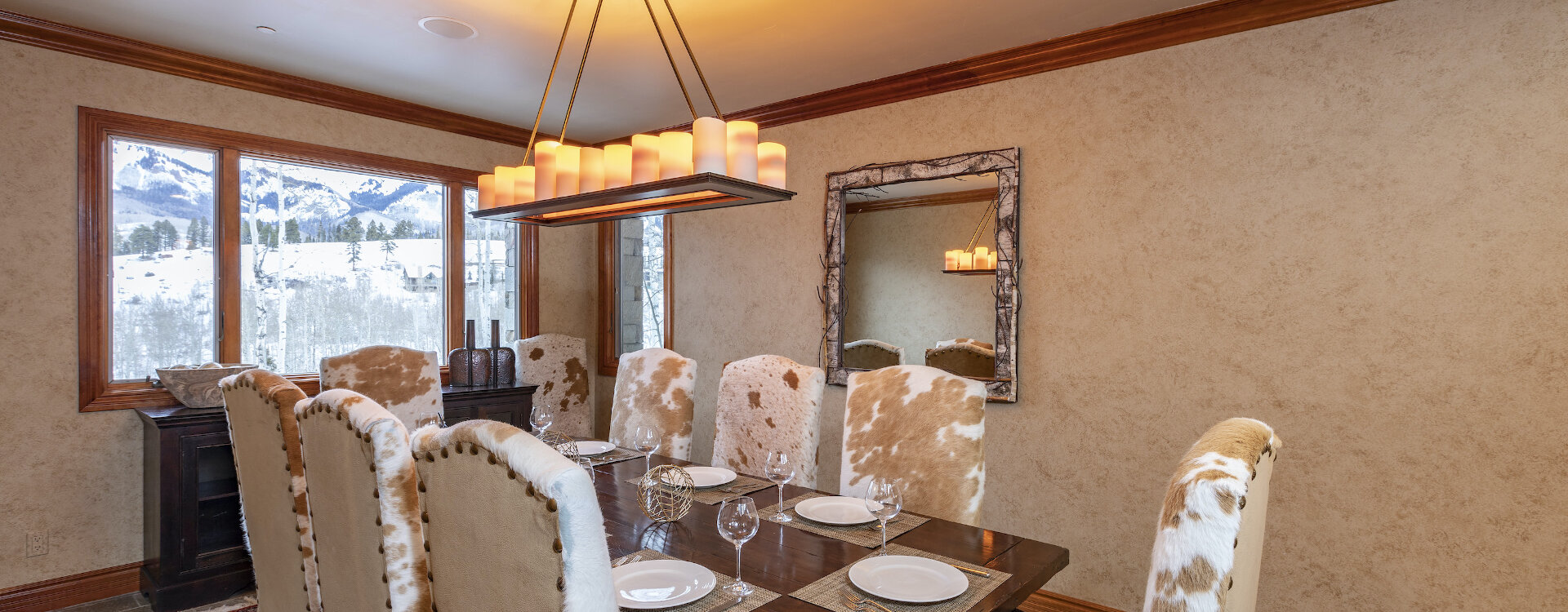 1.08-telluride-gold-hill-dining-room