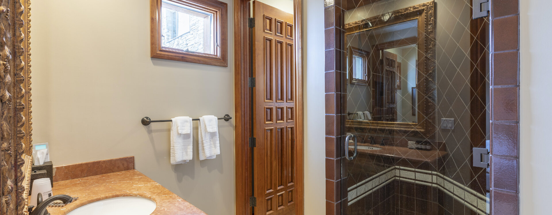 1.29-telluride-gold-hill-second-guest-bathroom