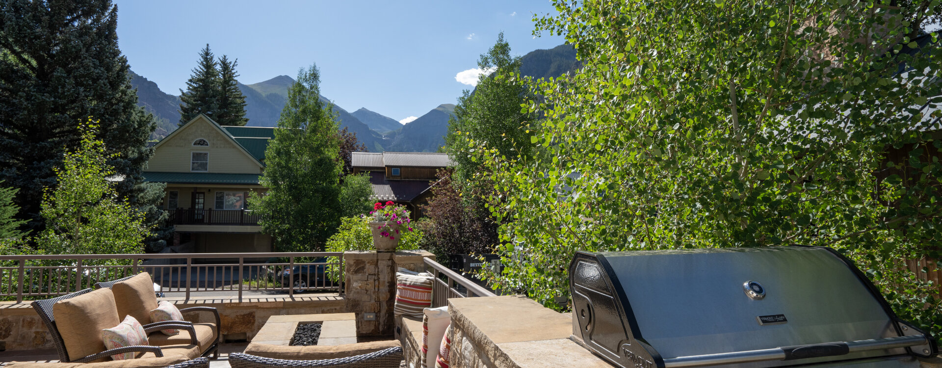 Telluride-East-End-Estate-Grill-View