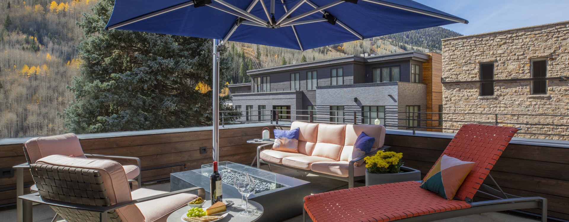 1.08-telluride-Alpenblick-Patio-view