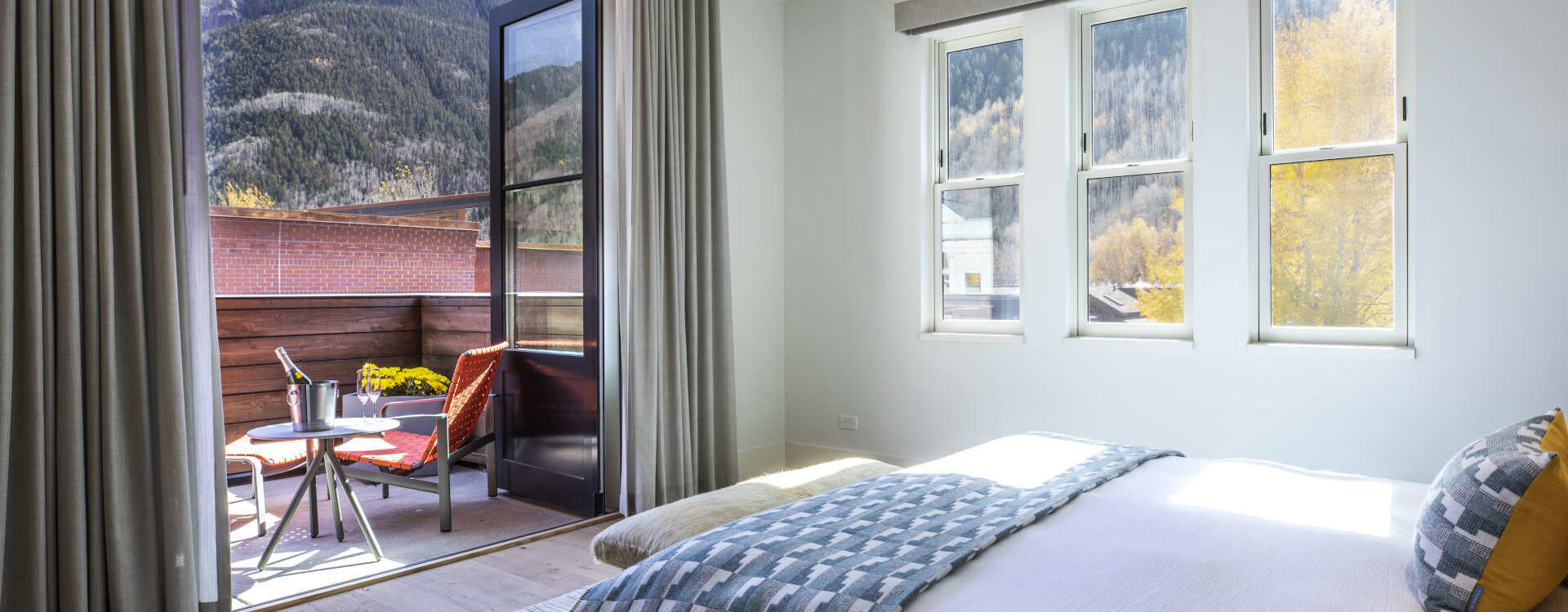 1.15-telluride-Alpenblick-primary-Bedroom-patio