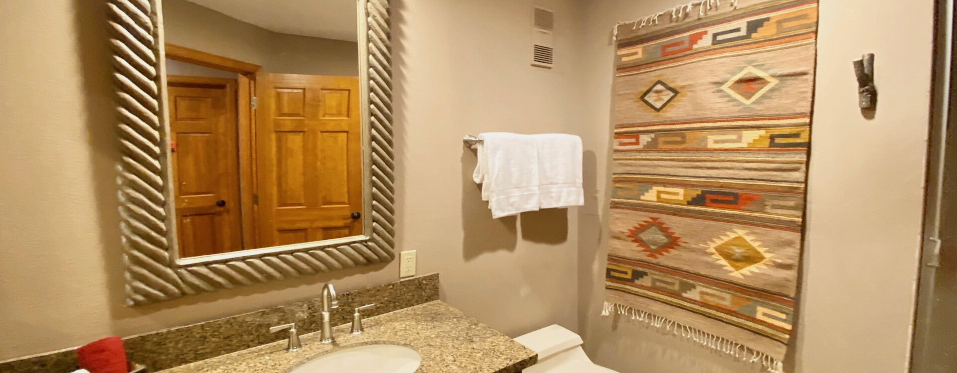 1.15-telluride-kayenta-lodge-primary-bathroom