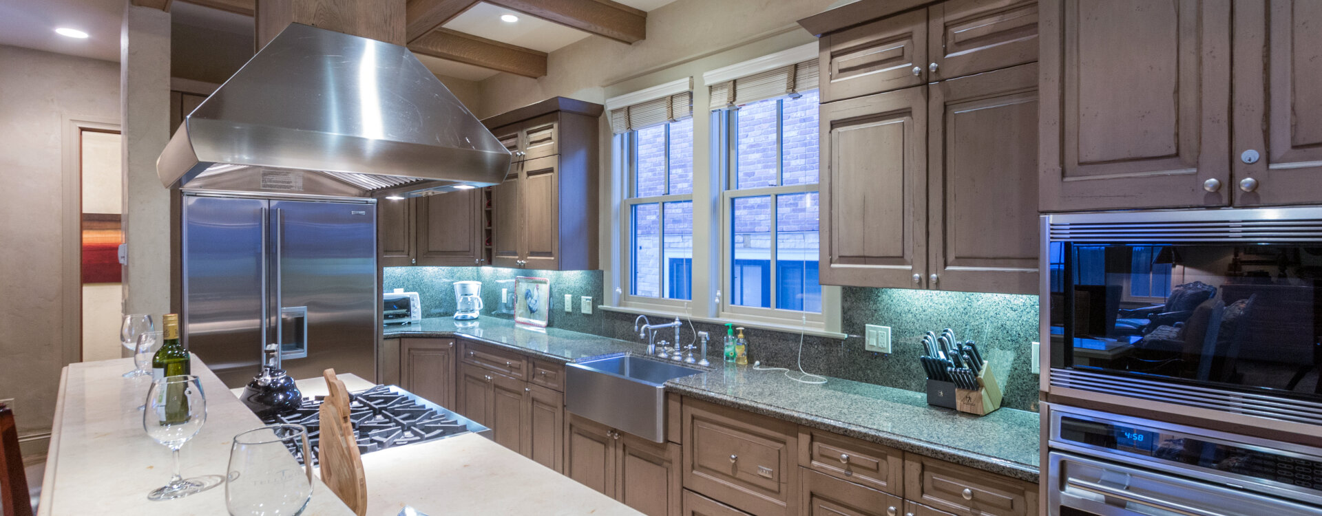 11-telluride-211-s-oak-Kitchen-2