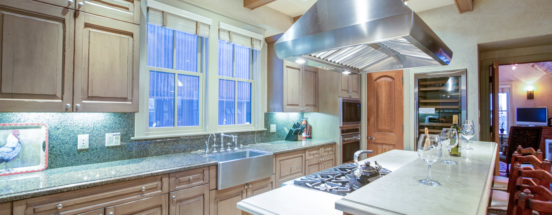 12-telluride-211-s-oak-Kitchen-rev