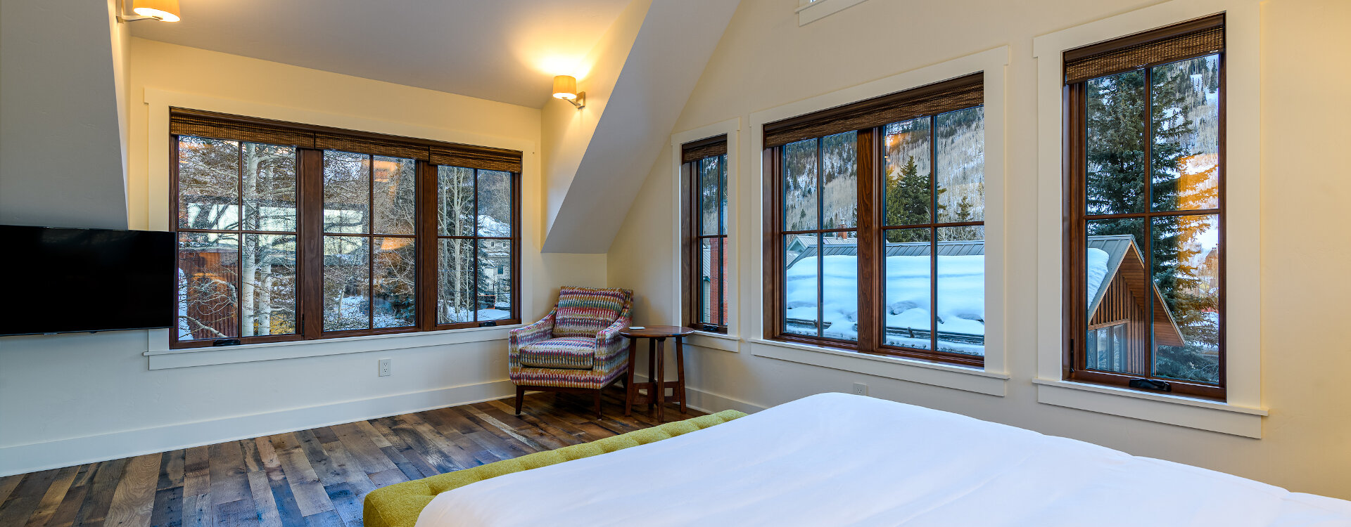 8.02-telluride-the-treehouse-primary-bedroom-view