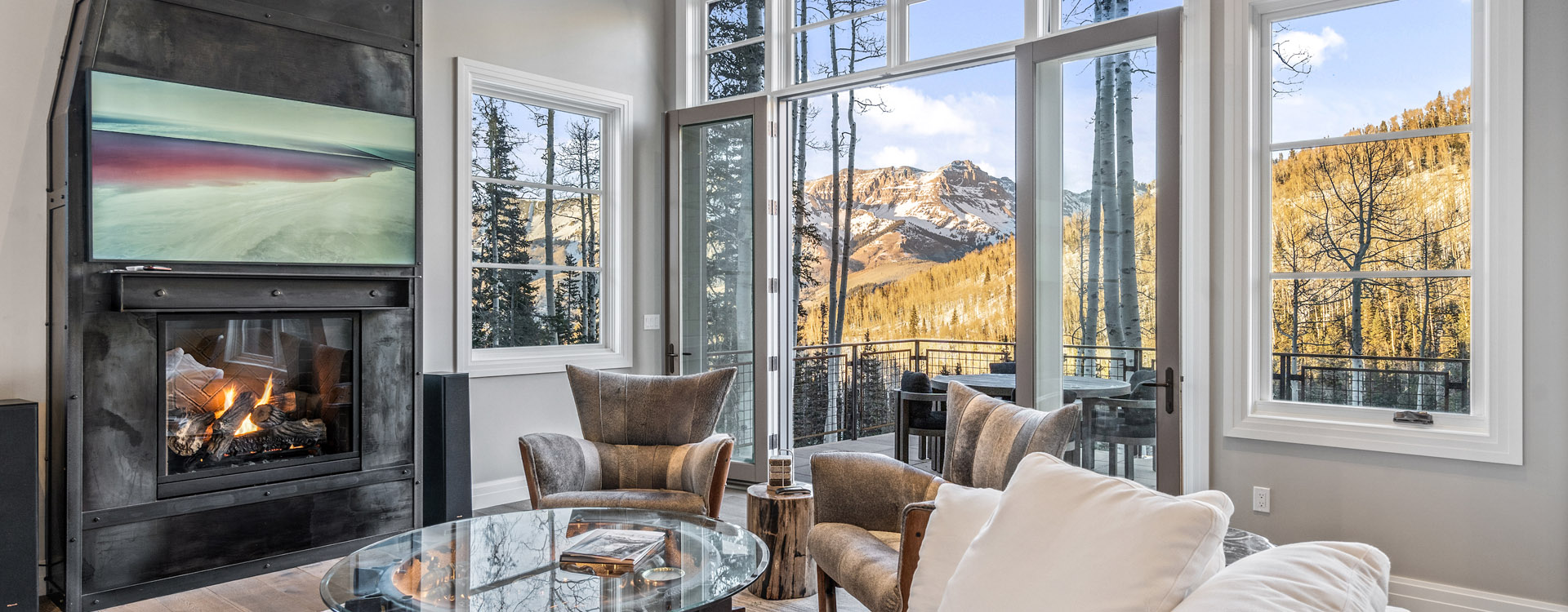 1.02-Fire-and-Ice-Mountain-Village-Vacation-Rental-Living-Room-9