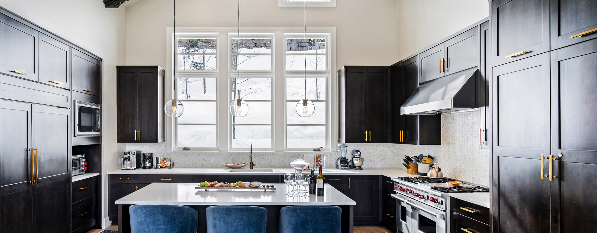 1.04-Fire-and-Ice-Mountain-Village-Vacation-Rental-Kitchen-4