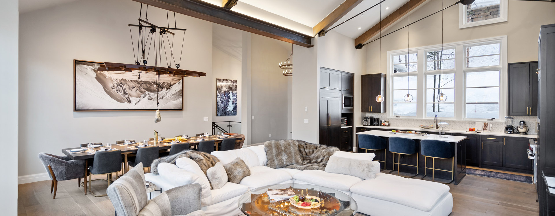 2.03-Fire-and-Ice-Mountain-Village-Vacation-Rental-Living-Room-8