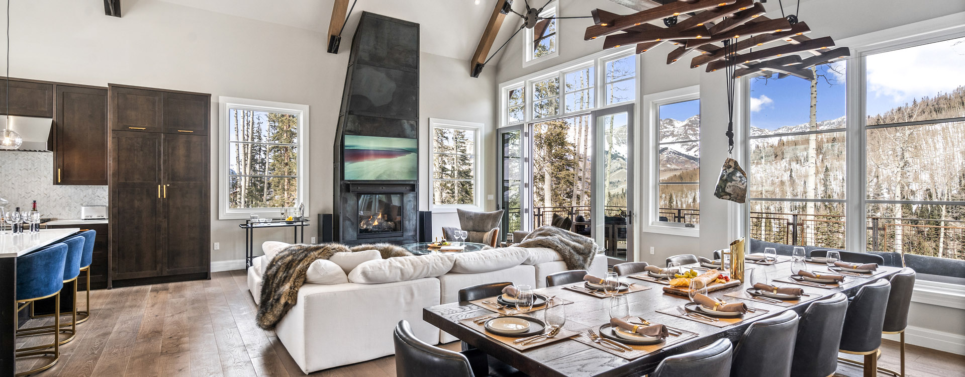 3.04-Fire-and-Ice-Mountain-Village-Vacation-Rental-Dining-13
