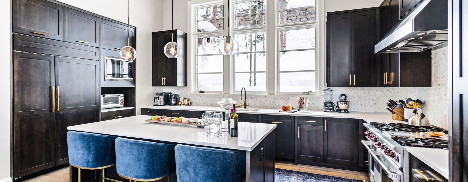4.0-Fire-and-Ice-Mountain-Village-Vacation-Rental-Kitchen-1