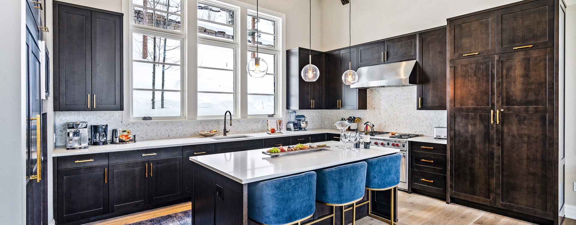 4.5-Fire-and-Ice-Mountain-Village-Vacation-Rental-Kitchen-6
