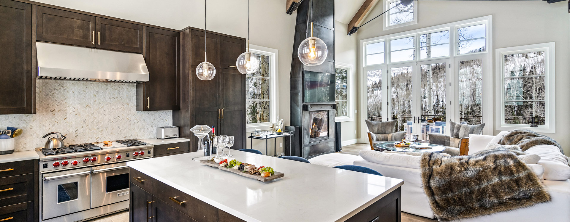 4.6-Fire-and-Ice-Mountain-Village-Vacation-Rental-Kitchen-7