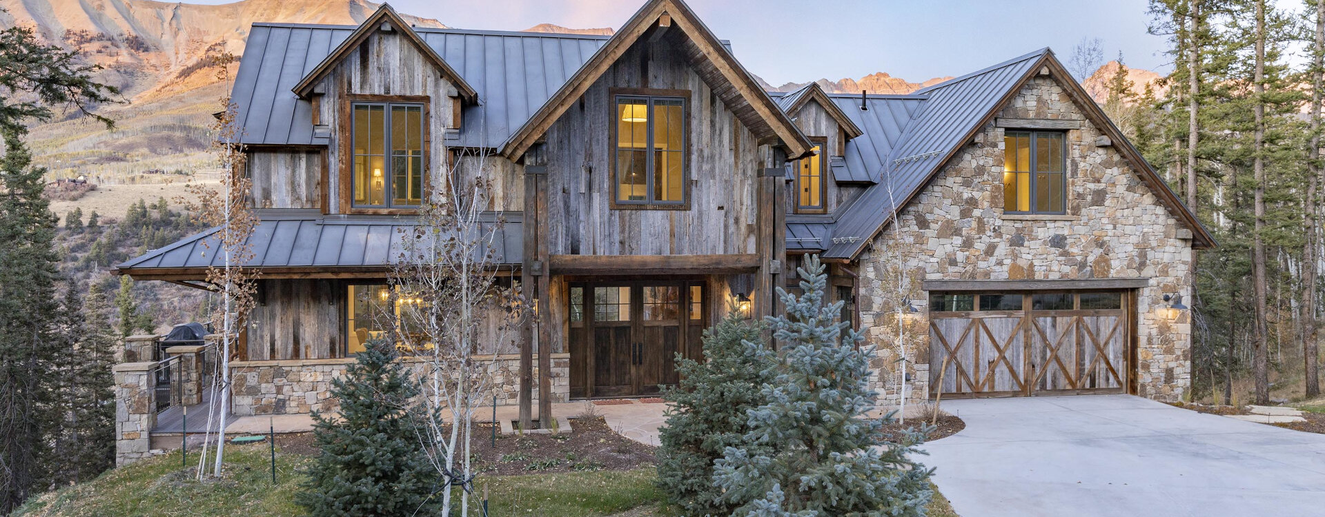 1-Telluride-Overlook-Haus-Exterior-Glow