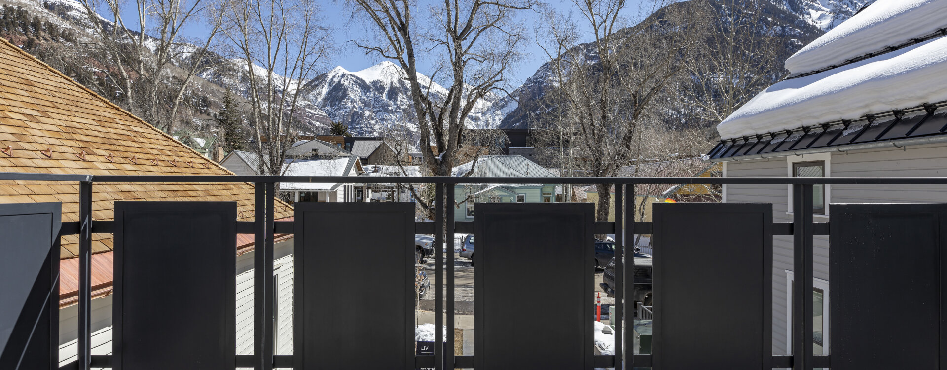 1.02-telluride-oak-at-the-gondola-deck-view