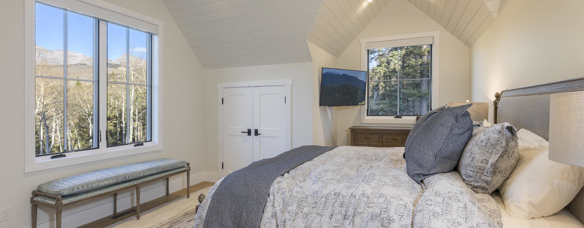 15-Telluride-Overlook-Haus-Guest-Bedroom