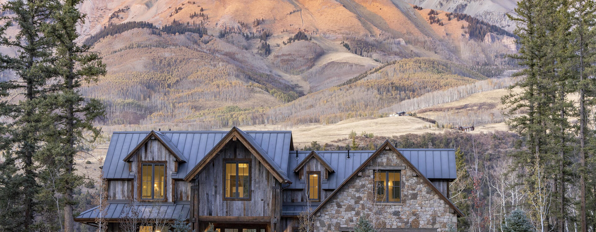 24-Telluride-Overlook-Haus-Exterior-AlpenGlow